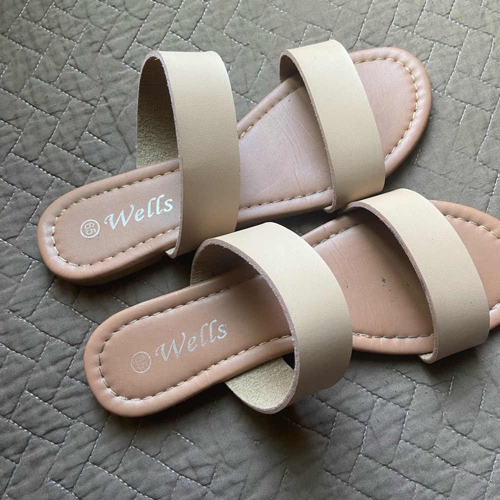 Women's Tan Sandals